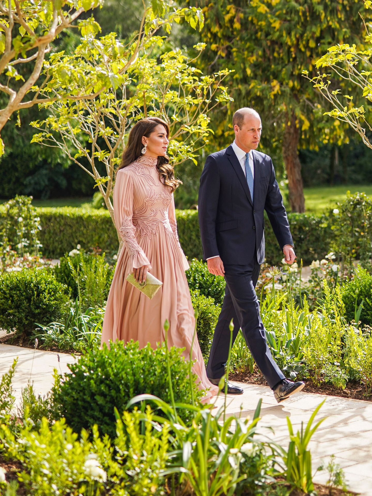 Guillermo y Kate Middleton, a su llegada al palacio de Zahran. (EFE/Corte Real Hachemita)