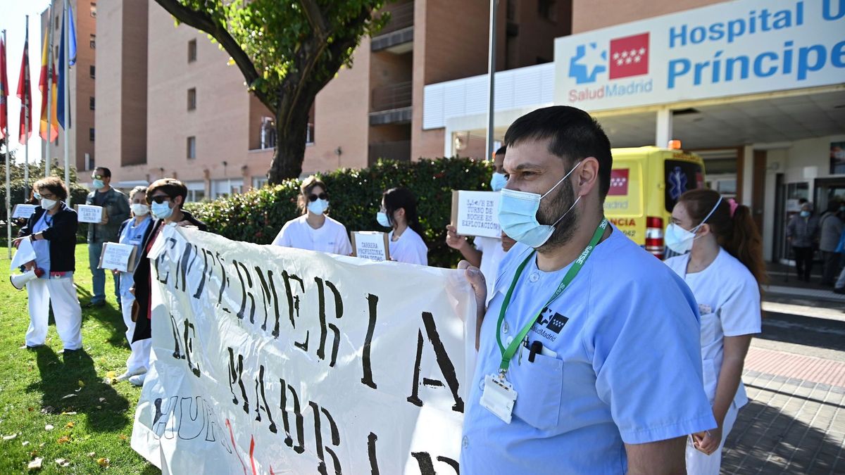 Los médicos de toda España están llamados a su primera huelga en 25 años