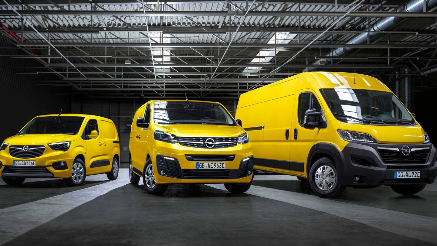 De izquierda a derecha, Combo-e, Vivaro-e y Movano-e. Desde finales de este año, todos los comerciales ligeros de Opel ofrecen una versión eléctrica.