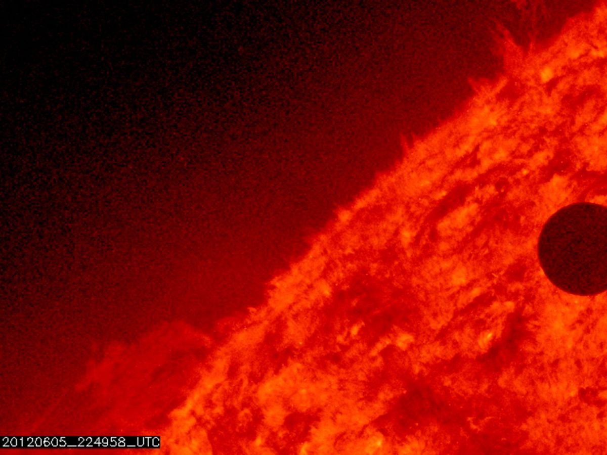 Foto: Imagen del planeta rodeando el Sol (Reuters/NASA/AIA Solar Dynamics)