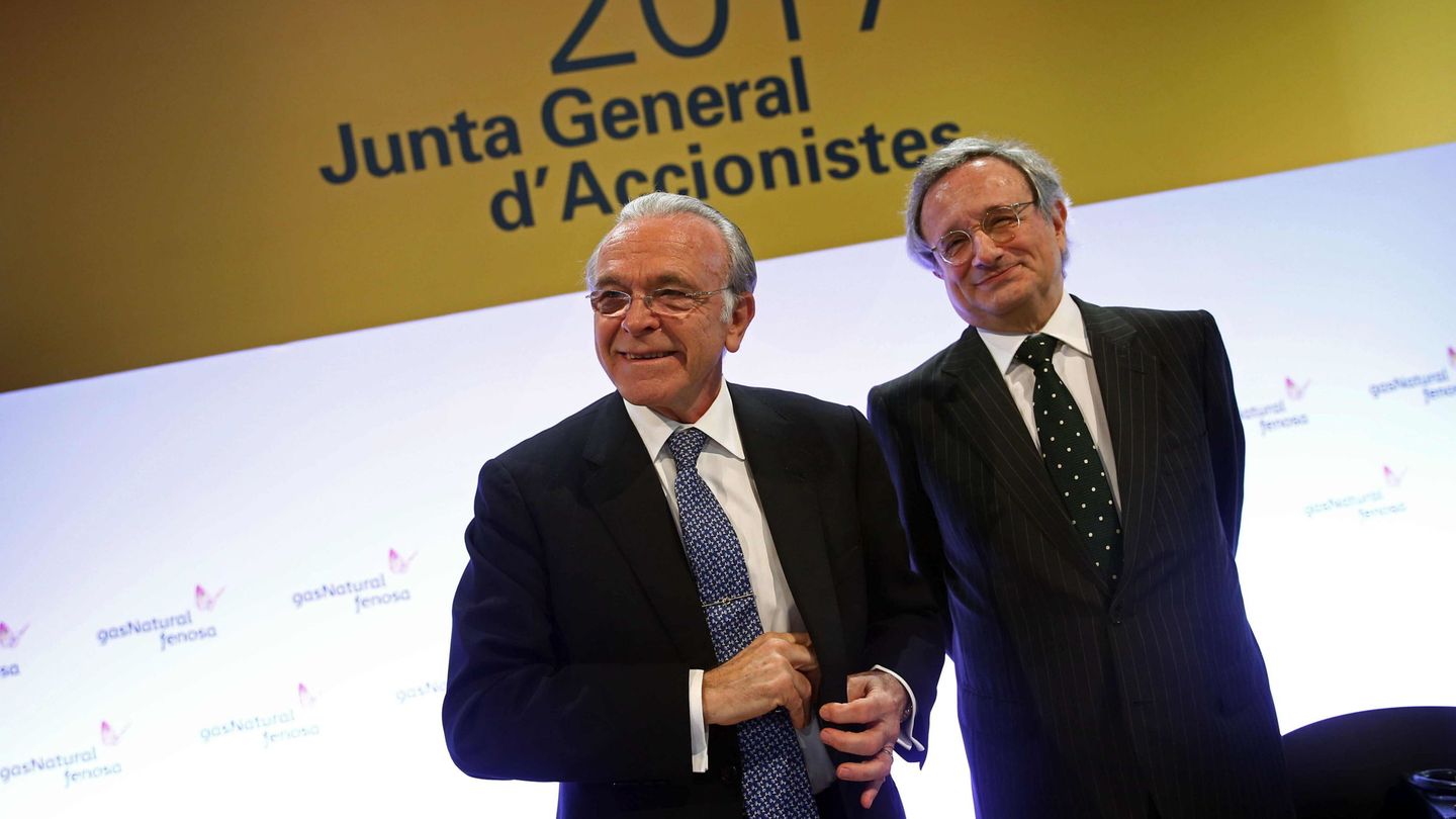 Isidre Fainé (i) y Rafael Villaseca, durante la junta de accionistas de Gas Natural. (EFE)