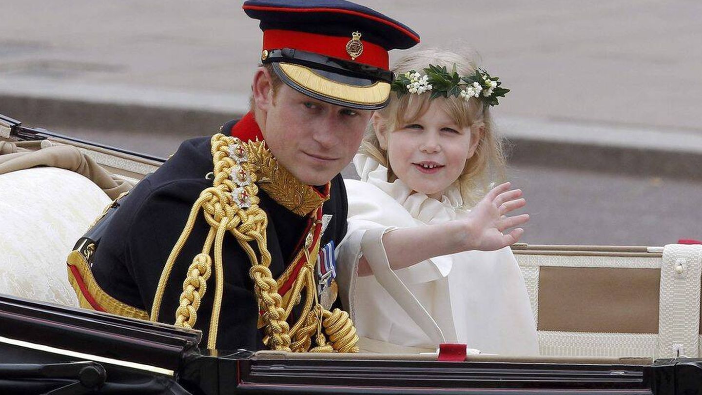Una joven Lady Louise, junto al príncipe Harry. (EFE/Kerim Okten)