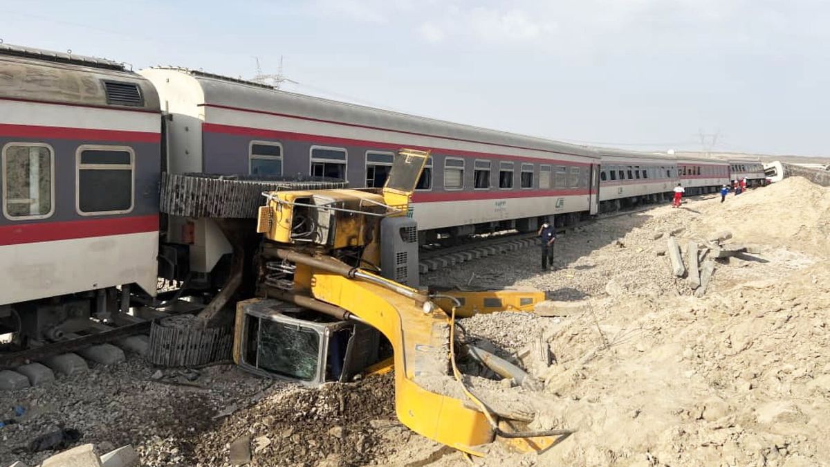 Aumentan a 21 los muertos y a 86 los heridos en el descarrilamiento de un tren en Irán