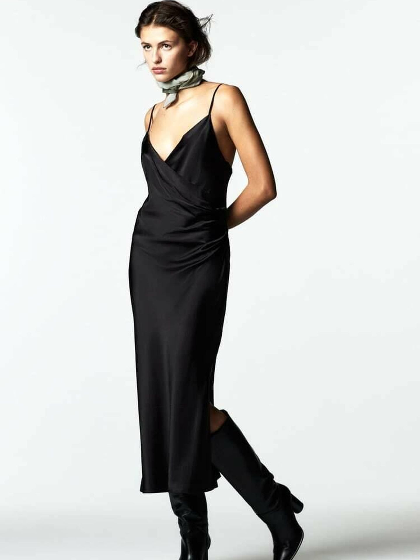 Recomendación Implementar Avanzar Los vestidos negros rebajados en Zara de los 'Special Price'