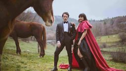 Eva Amaral y Fabio Encinar: musa y diseñador unidos por la naturaleza, lo salvaje y la moda