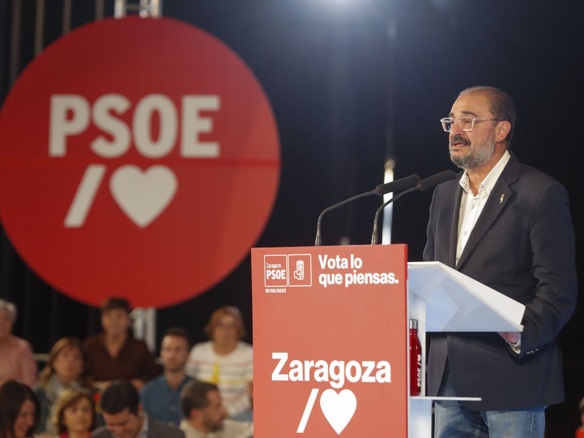 Foto: A qué se dedicaba el candidato a las elecciones en Aragón, Javier Lambán, antes de ser político (EFE/Javier Cebollada)