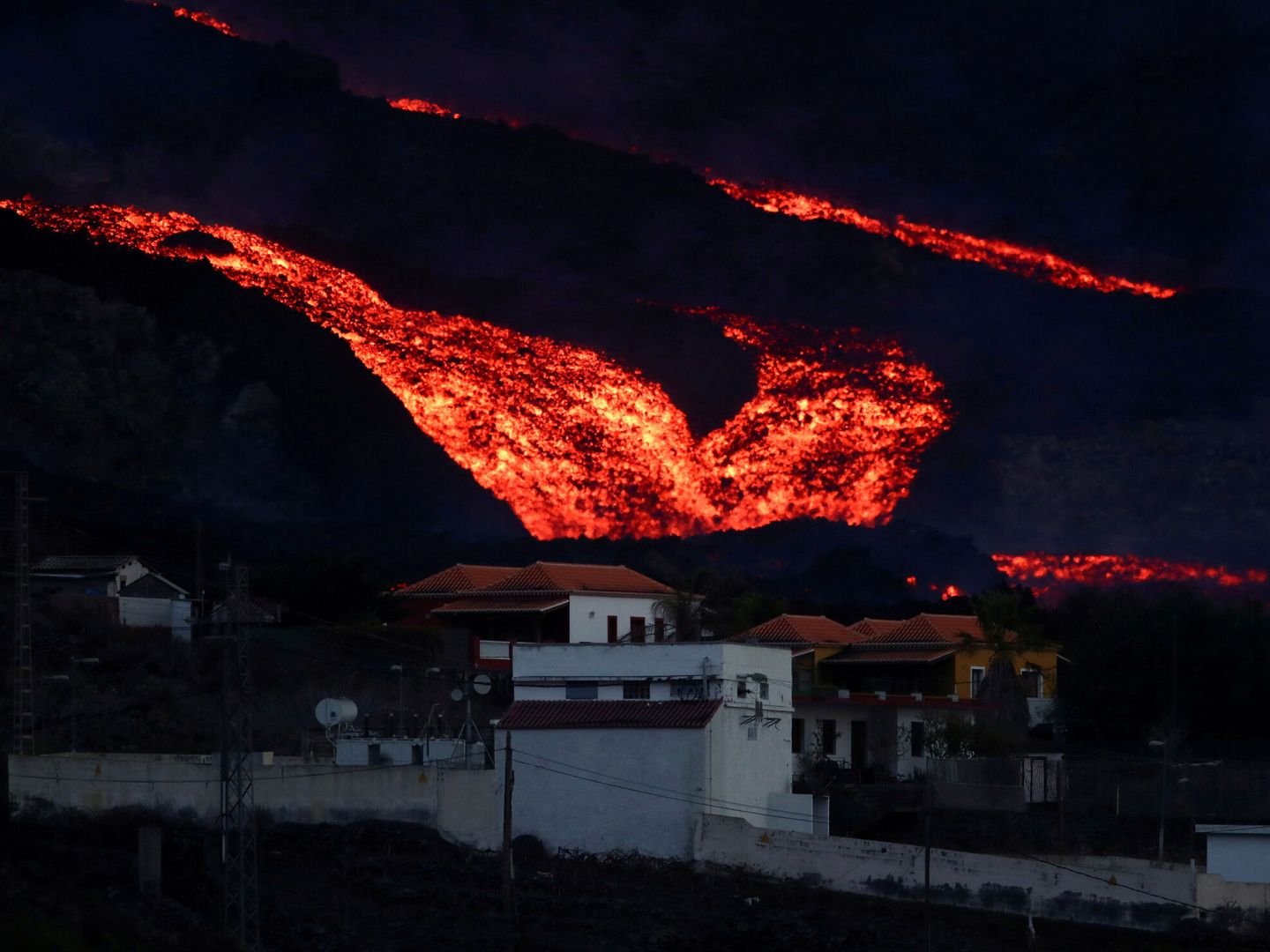 La colada de lava se ralentiza en La Palma. (Reuters)