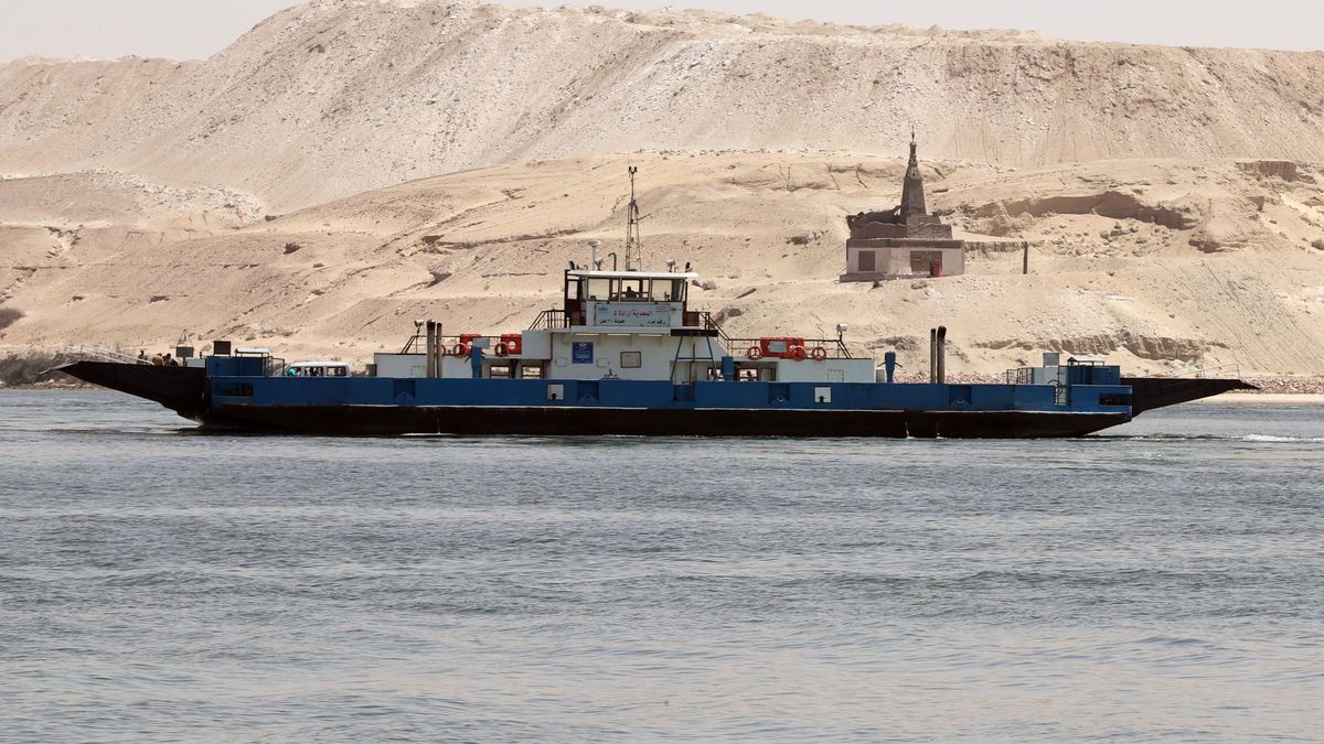 La 'batalla' legal de las empresas que aún tienen productos varados en el Canal de Suez