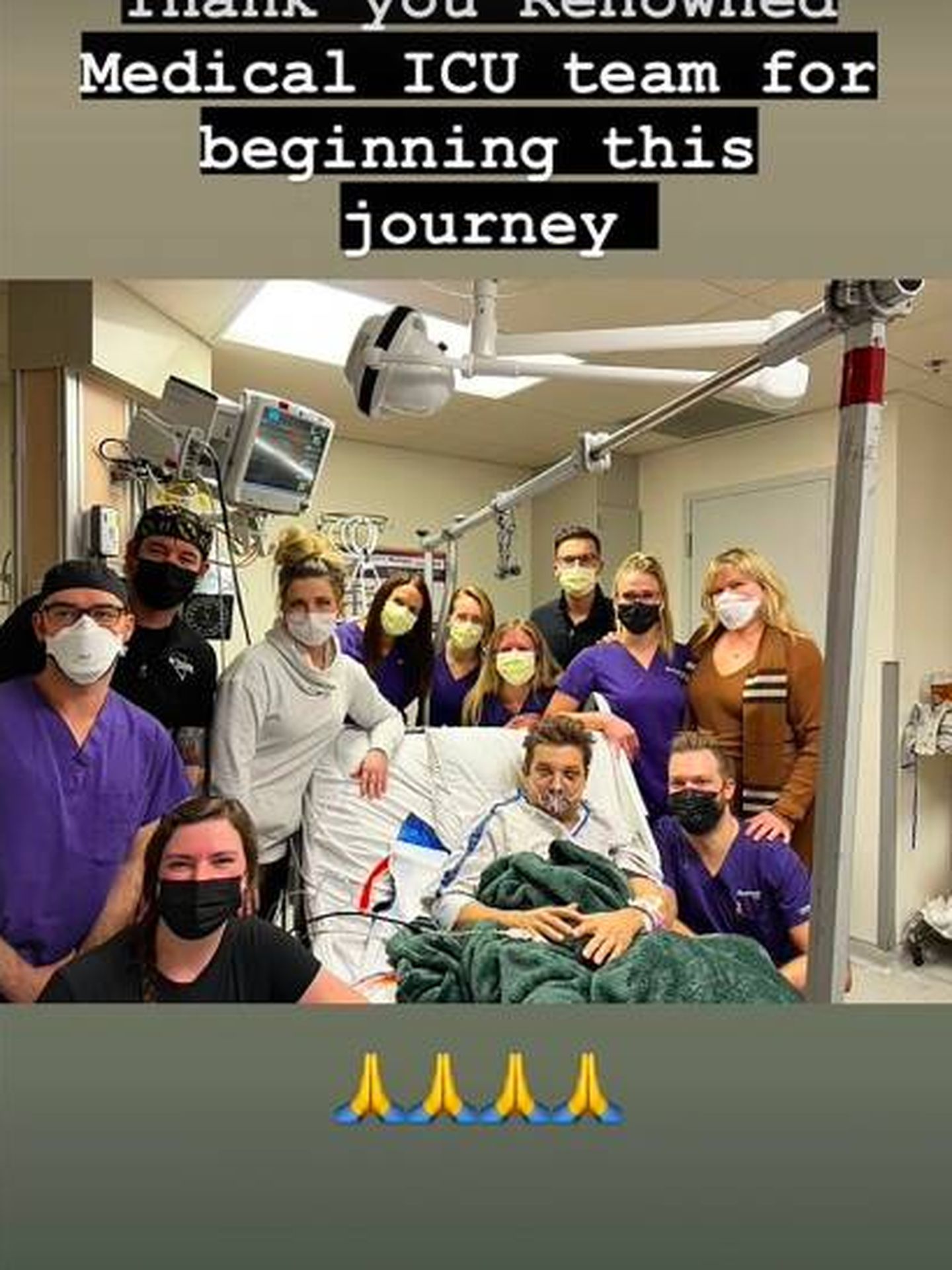  Jeremy Renner y el equipo de su hospital. (Instagram/@jeremyrenner)