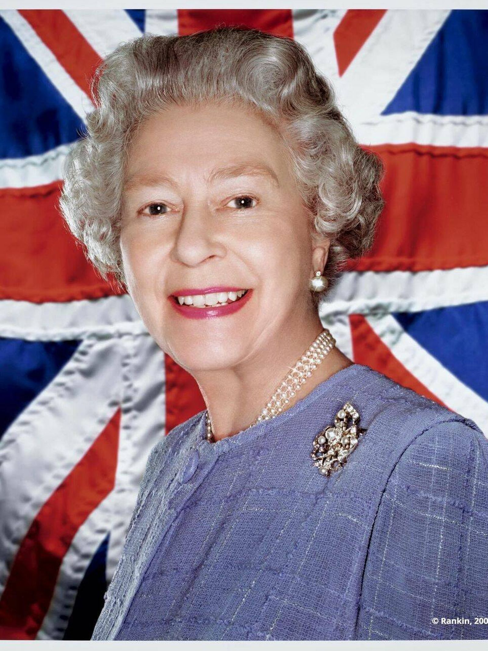 La reina Isabel II fotografiada en 2001 por Rankin. (Instagram/@royalcollectiontrust)