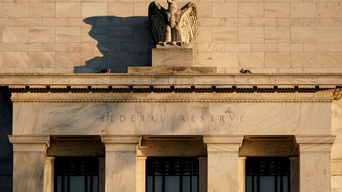 La Fed sube los tipos en 0,5 puntos, la mayor alza desde el año 2000