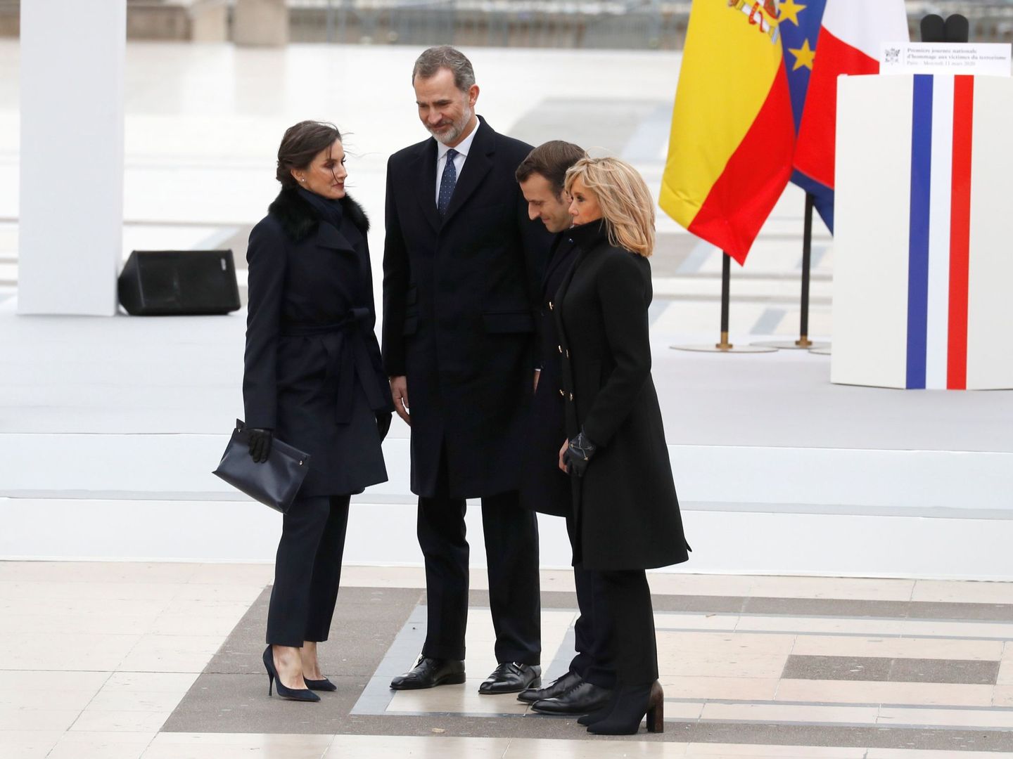 Los Reyes, en su última visita a los Macron. (EFE)