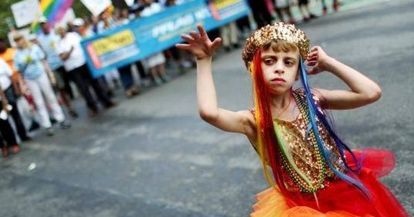 Foto: Desmond Napoles, de ocho años, durante el desfile del Orgullo en Nueva York en 2015.