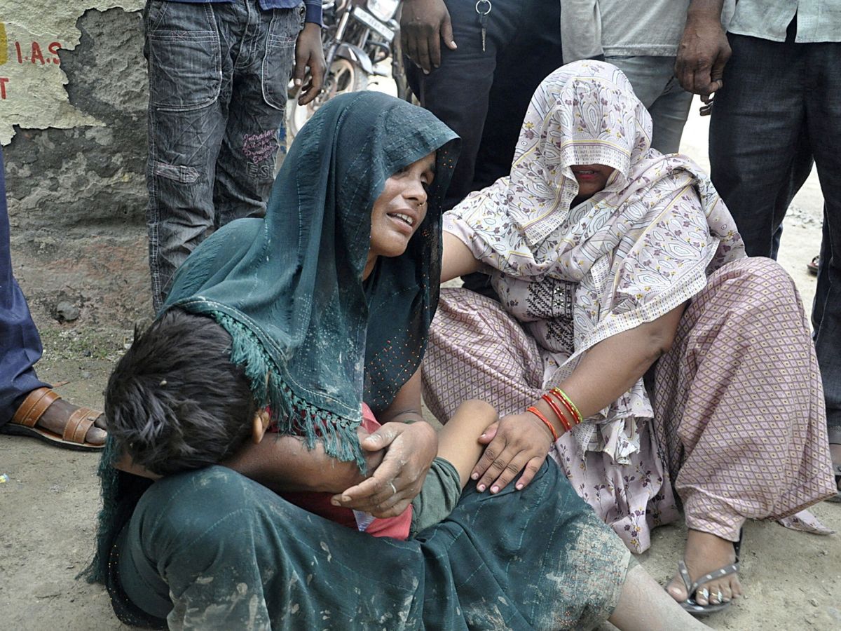 Foto: ¿Qué ha pasado en la India? Lo que se sabe sobre la estampida que ha provocado más de un centenar de muertos. (REUTERS / Stringer)