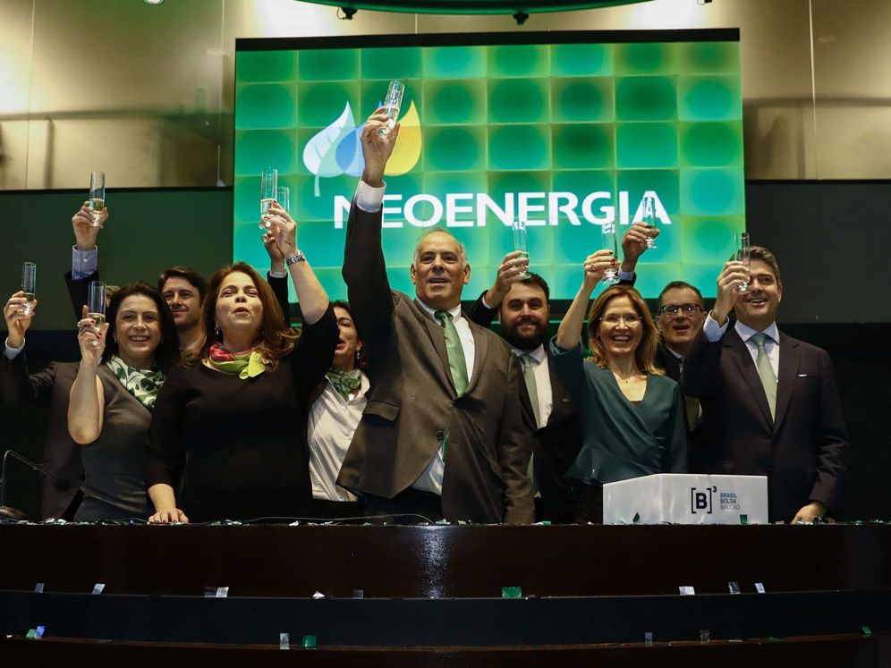 Foto: Equipo directivo de Neoenergia celebra la salida a bolsa. (Iberdrola)
