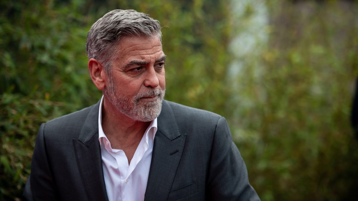 Las 24 horas de fiesta y negocios de George Clooney en la isla griega de Mykonos 