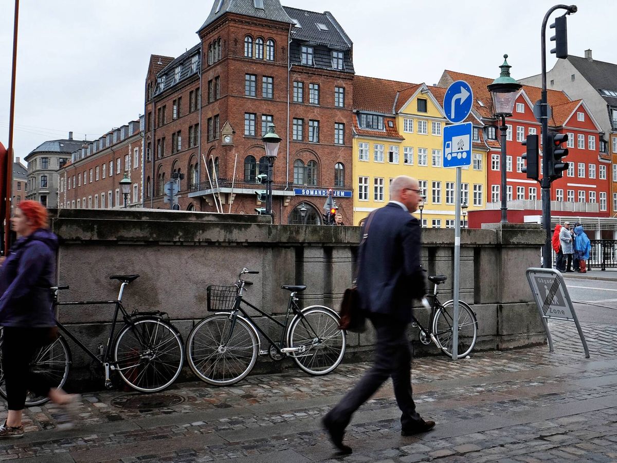 Foto: Vista de una de las calles de Copenhague. (Getty/UCG/Giovanni Mereghetti)