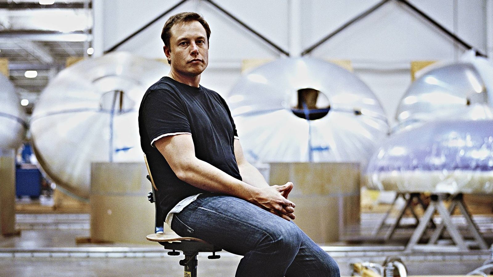 Foto: Elon Musken la sede de Space X, otra de sus empresas