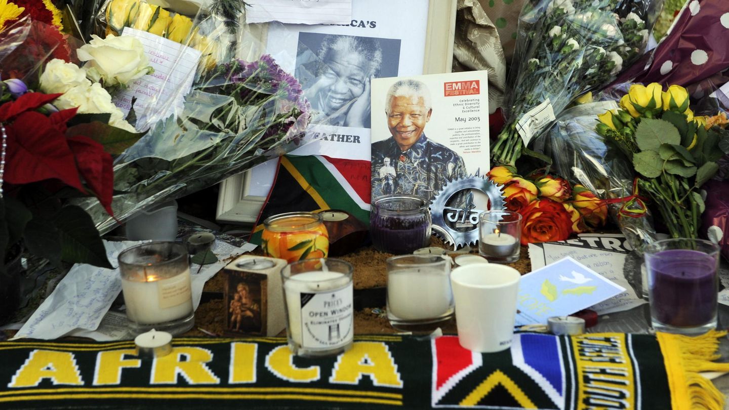 El duelo por la muerte de Nelson Mandela se extiende por el mundo (Efe).
