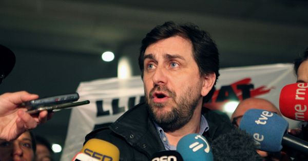 Foto: El exconsejero de la Generalitat de Cataluña huido a Bélgica Toni Comín. (EFE)