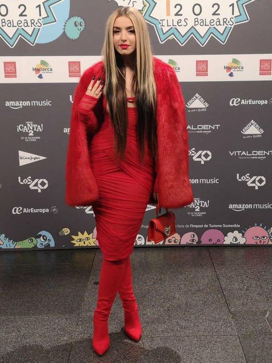 Lola Indigo en la alfombra roja de LOS40 Music Awards 2021. (Cortesía SERComunicación)
