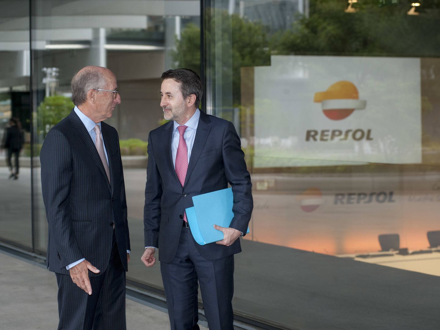 El presidente de Repsol, Antonio Brufau, junto al consejero delegado de la petrolera, Josu Jon Imaz, en la presentación del nuevo plan estratégico.