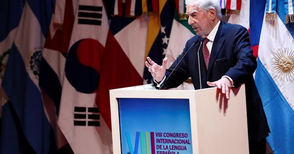 Foto: Mario Vargas Llosa en la sesión inaugural del VIII Congreso Internacional de la Lengua Española. (EFE)