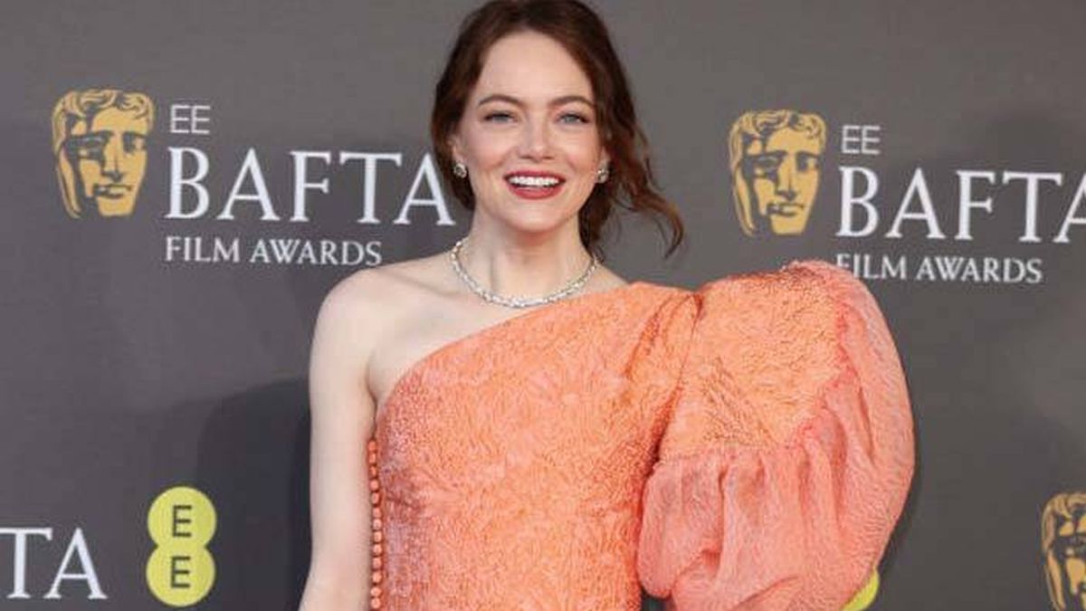De una barroca Lily Collins a una intrincada Emma Stone, la sorprendente alfombra roja de los Bafta