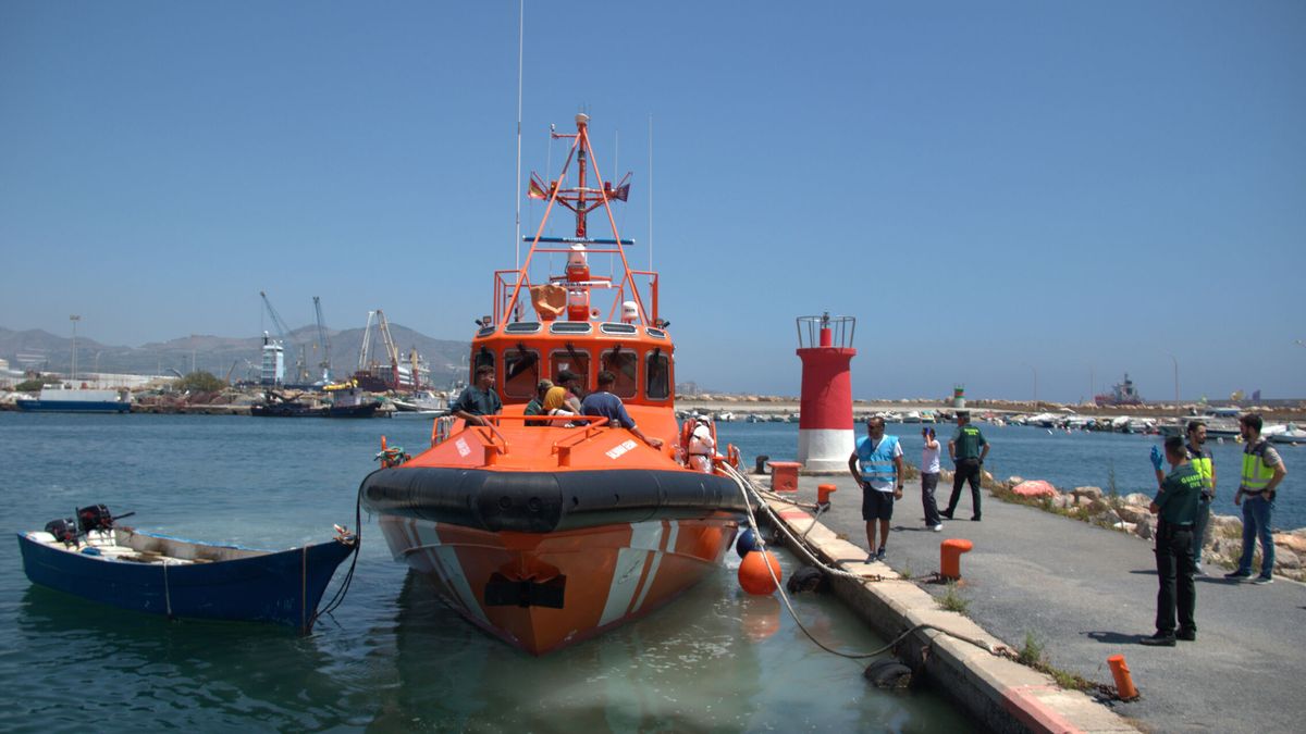 Detienen a dos miembros de una red que llevaban inmigrantes de Ceuta a la Península en pateras