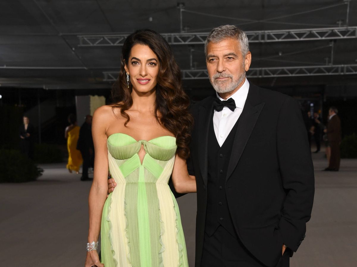 Foto: Amal y George Clooney, en la alfombra roja de la Academy Museum Gala. (Getty/Jon Kopaloff)