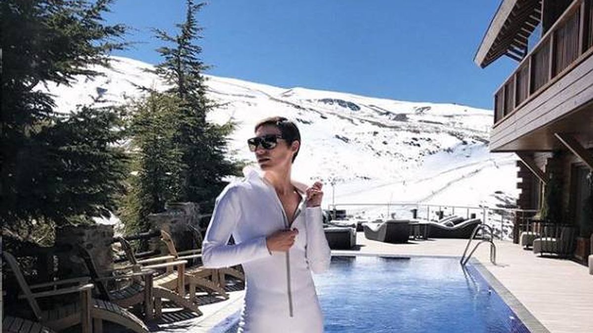 Eugenia Osborne se suma a la moda de los monos de esquí sexis