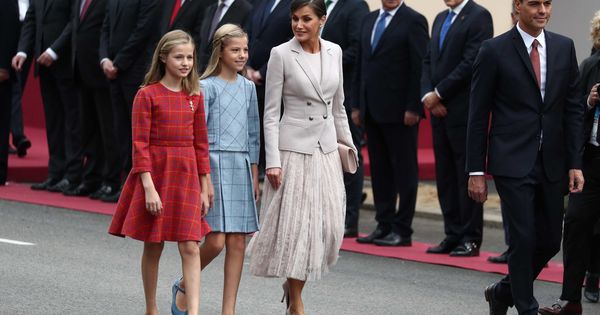 Foto: La reina Letizia junto a sus hijas. (Reuters)