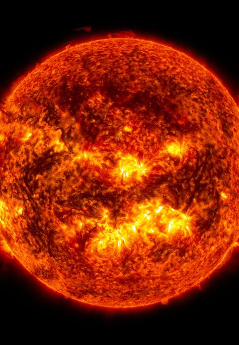 Foto: El Sol emite una erupción en esta instantánea tomada el mes de julio de 2013. (NASA)