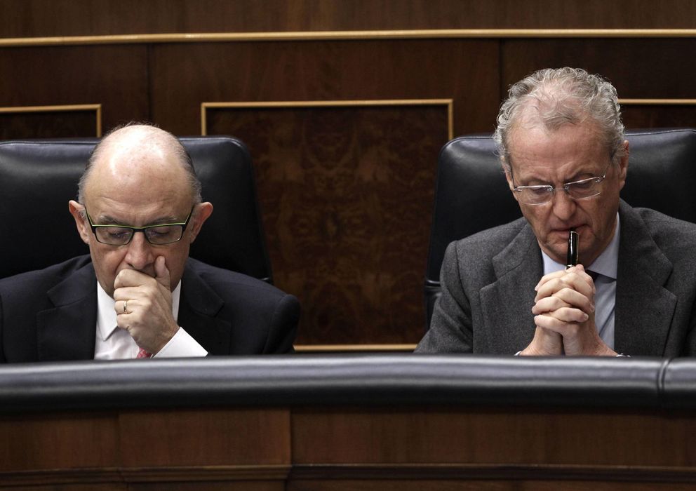Foto: Los ministros de Hacienda y Defensa, Cristóbal Montoro y Pedro Morenés