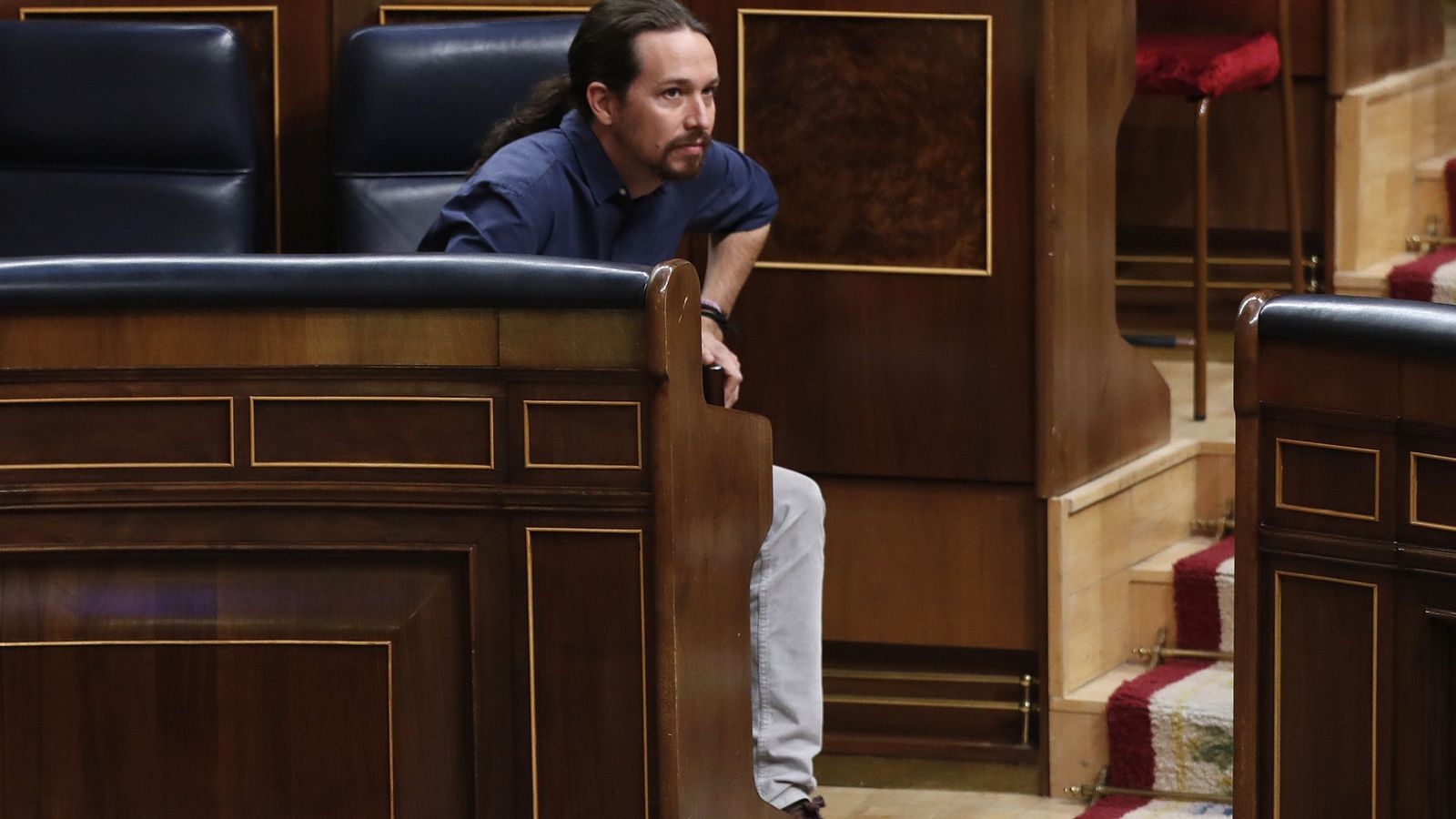 Foto: El líder de Podemos, Pablo Iglesias, a su llegada al hemiciclo del Congreso de los Diputados. (EFE)