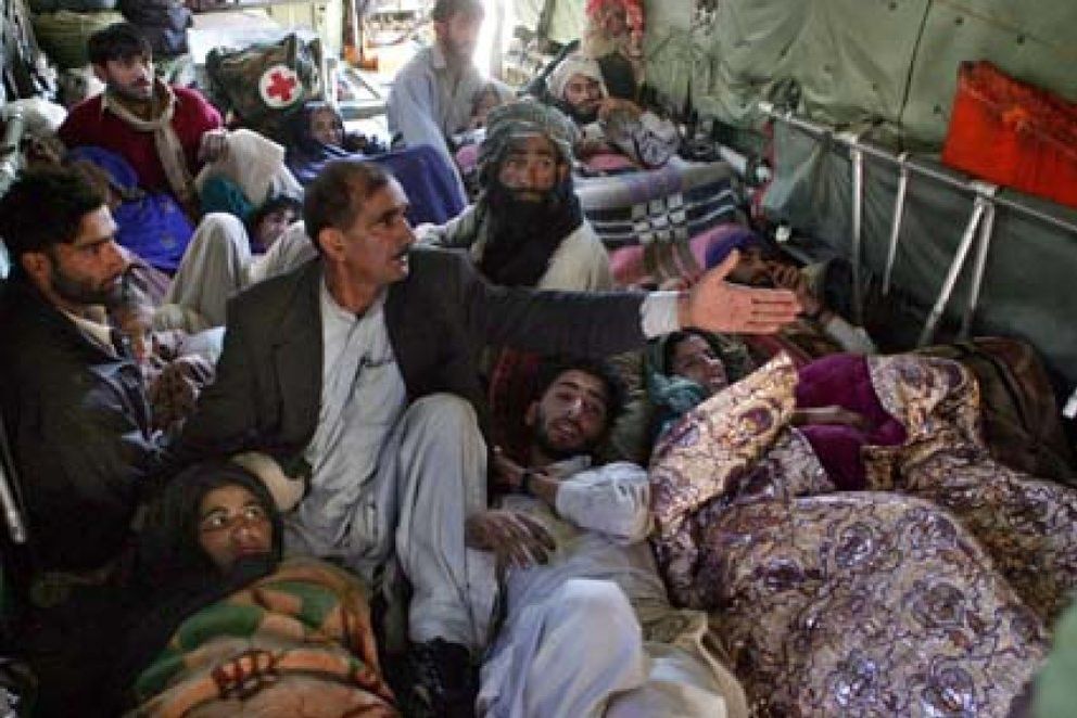 Foto: Pakistán eleva la cifra de muertos en el terremoto a cerca de 48.000
