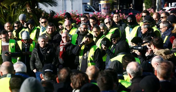 Foto: Asamblea de los taxistas, el día 22 en Barcelona. (EFE)