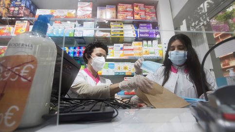 El desabastecimiento de mascarillas va por barrios: así sortean las farmacias el tarifazo