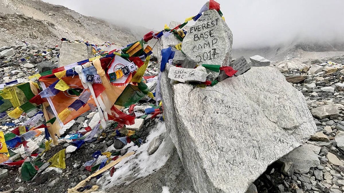 Nepal podría reubicar el campo base del Everest por el cambio climático
