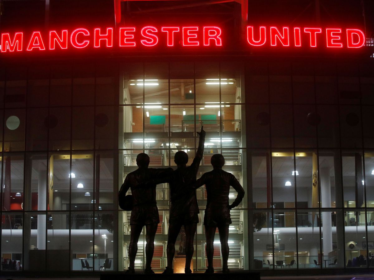 Foto: Old Trafford, el estadio del Manchester United conocido como el Teatro de los Sueños, es protagonista en una de las series de Amazon Prime Video (Reuters/Phil Noble)