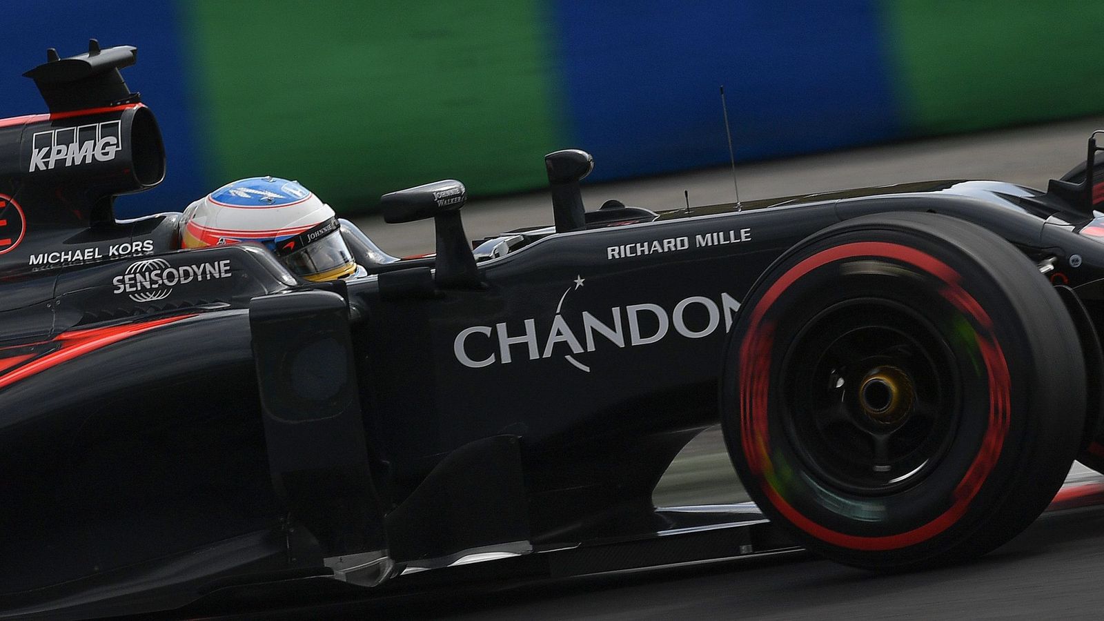 Foto: El McLaren de Fernando Alonso durante el GP de Hungría.