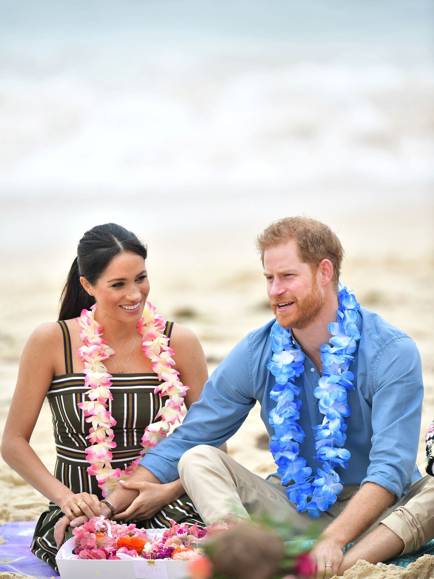 Meghan Markle y el príncipe Harry, en un reciente viaje oficial. (Reuters)