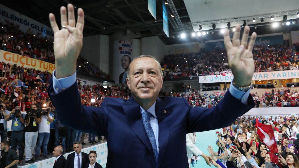 La lira turca cae a nuevos mínimos y prolonga el castigo de BBVA en bolsa