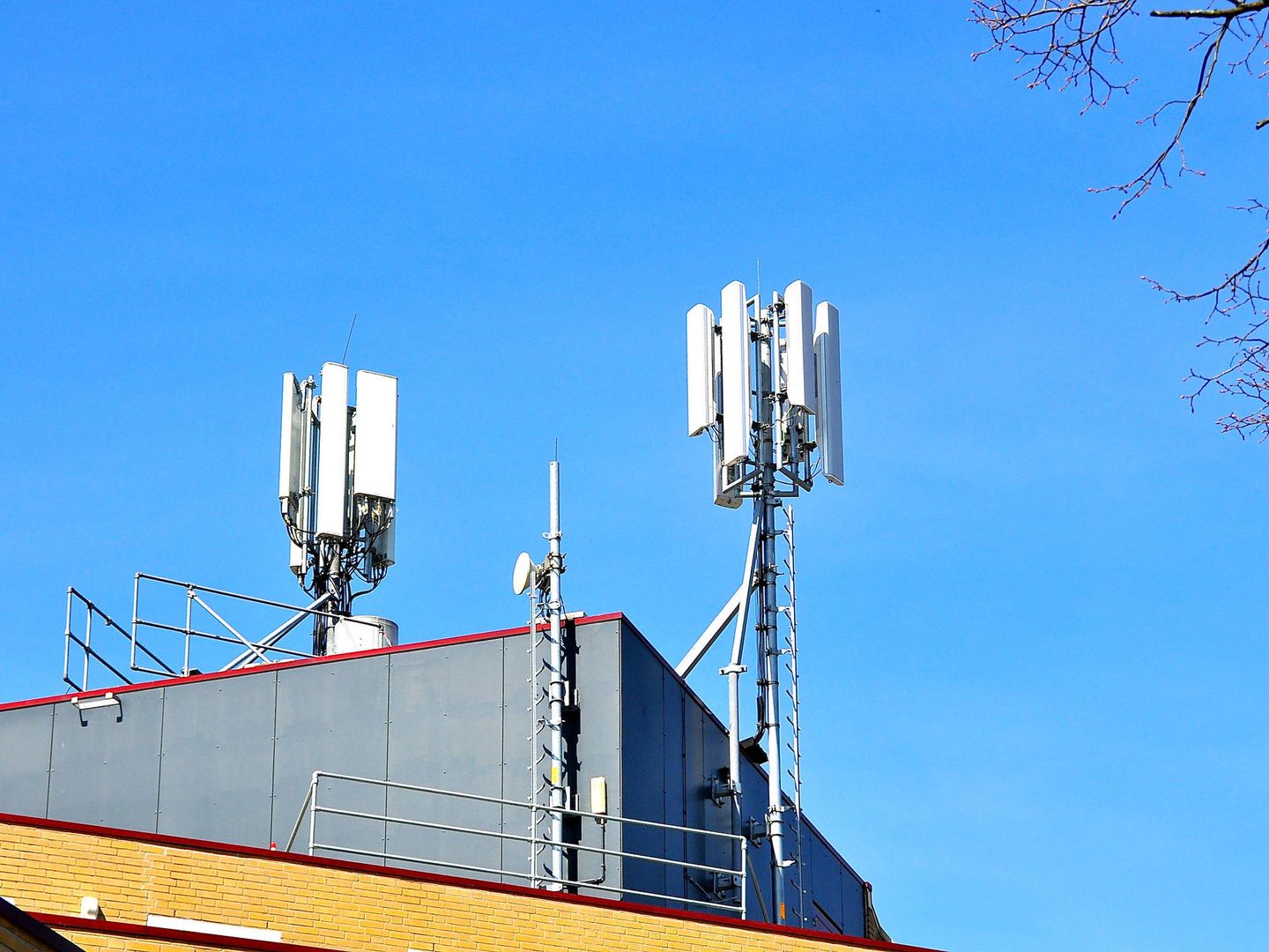 Las antenas son las mismas, pero la compañía (y sus ofertas) no. (Fuente: FaceMePLS)