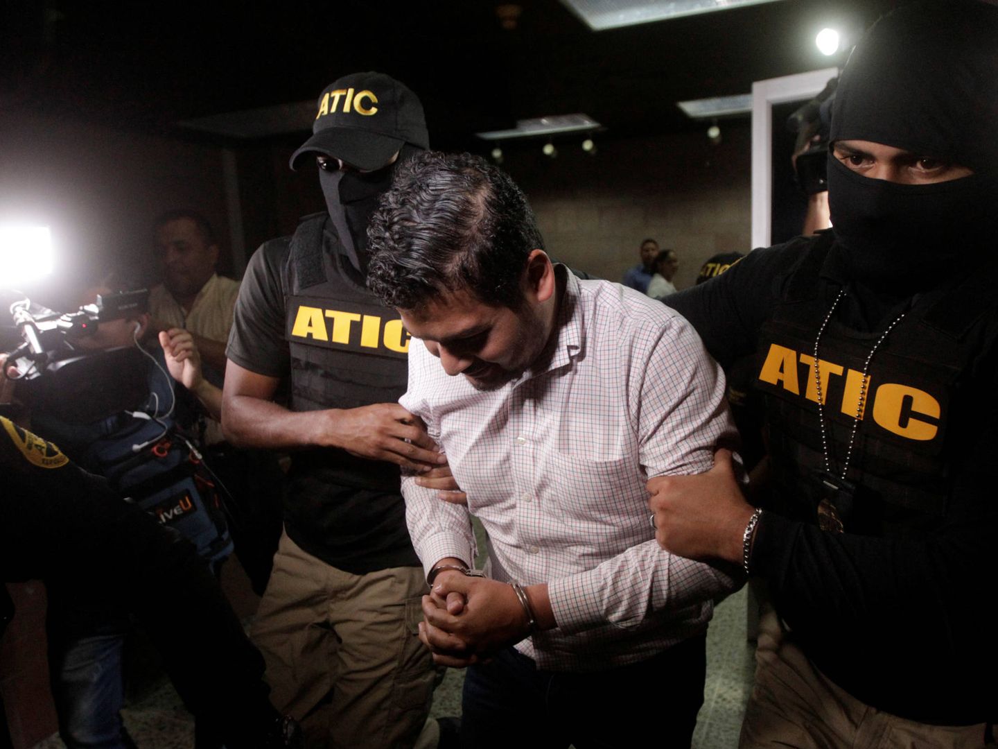 Roberto David Castillo, presidente ejecutivo de DESA en el momento del crimen, durante su detención en Tegucigalpa. (Reuters)  