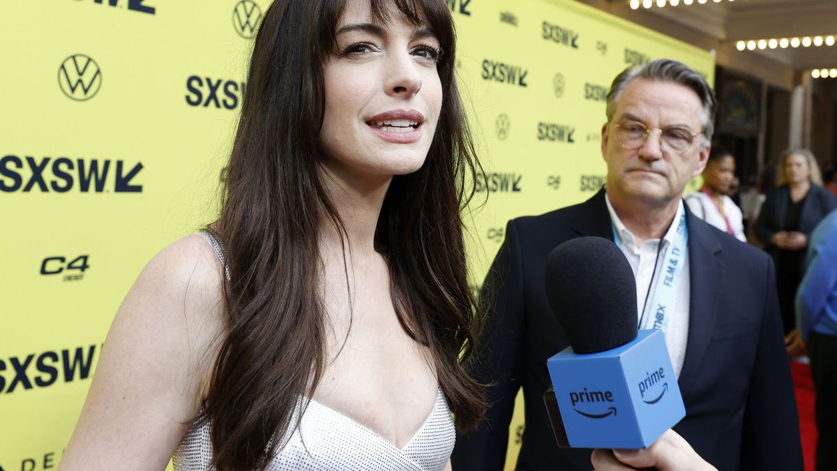 Anne Hathaway cuenta la "asquerosa" prueba de química que tuvo que hacer en un casting: "Tenemos a 10 hombres"