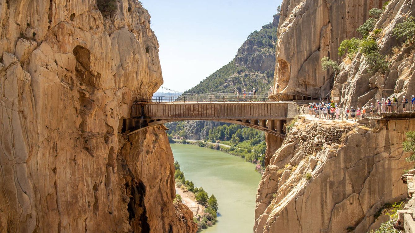 Las ocho pasarelas sobre ríos más espectaculares de España