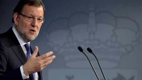 Rajoy eleva la previsión de crecimiento y adelanta la rebaja fiscal en víspera electoral