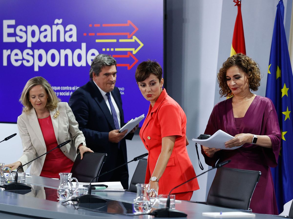 Foto: Los ministros Calviño, Escrivá, Rodríguez y Montero. (EFE/Chema Moya)