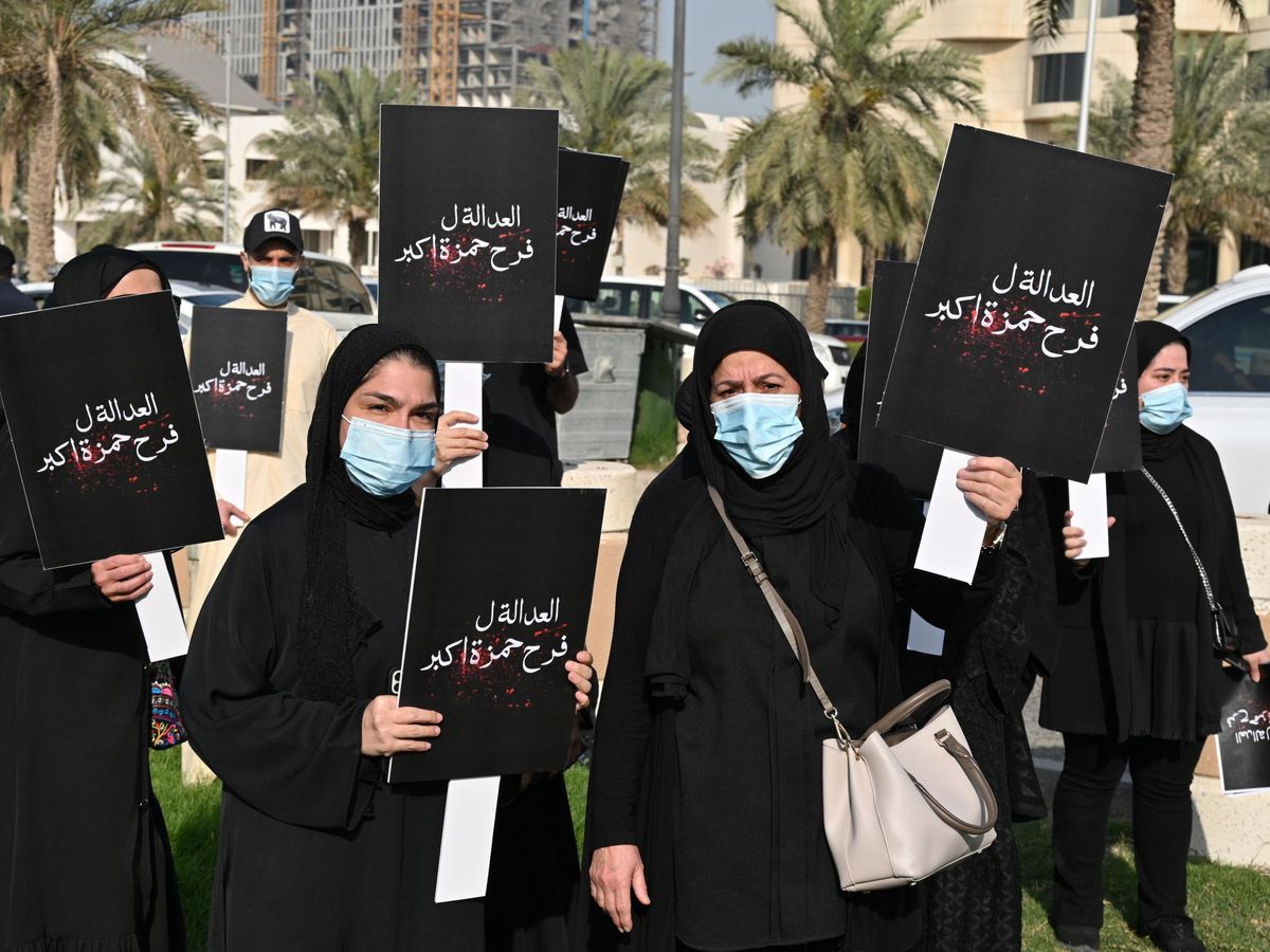 Foto: Protesta en Kuwait pidiendo que se proteja más a las mujeres en caso de acoso.